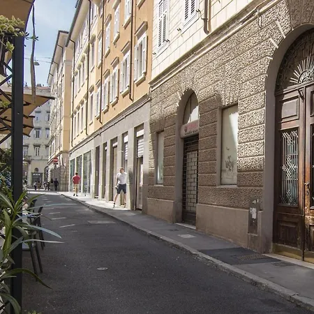 Apartment Piazza Goldoni Toro Elegant Freewifi