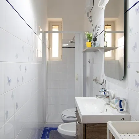 Piazza Goldoni Toro Elegant Freewifi Apartment Trieste